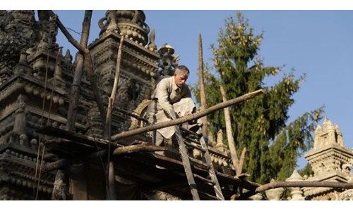 KUSURSUZ SARAY